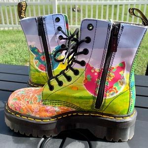 Rare Dr. Martens JADON DAZE Boots